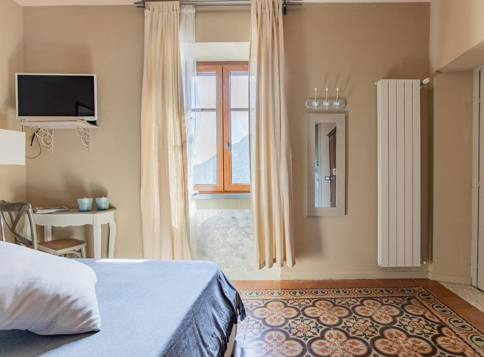 La Cava Di Terzo Hotel Antona Екстериор снимка
